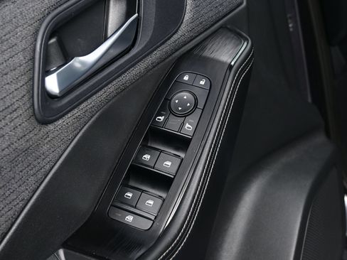 Used 2022 Nissan Rogue SV AWD/4WD image 10