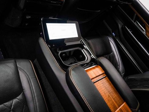 Used 2022 Jeep Grand Wagoneer Series III w/ Rear Seat Video Group 1 image 37