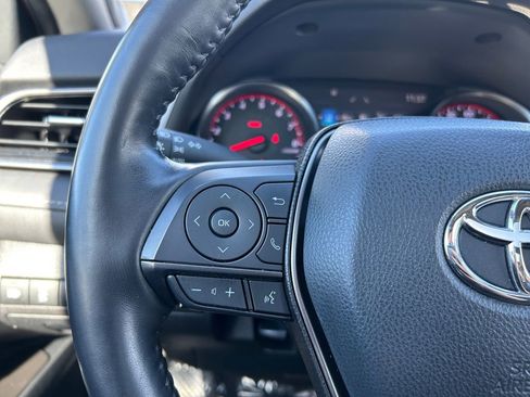 Used 2021 Toyota Camry XSE w/ Navigation Package image 17