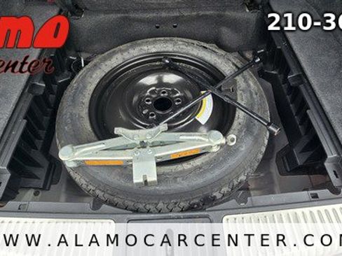 Used 2014 Nissan Murano S image 25