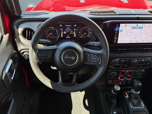 Used 2024 Jeep Gladiator Sport AWD/4WD image 25