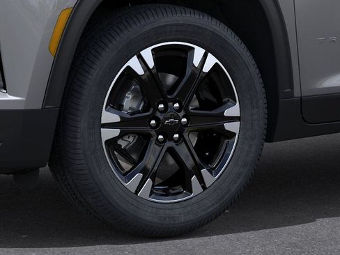 New 2027 Chevrolet Traverse LT w/ Sun and Wheel Package AWD/4WD image 9
