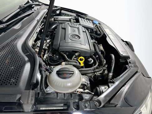 Used 2015 Volkswagen Golf S FWD image 9