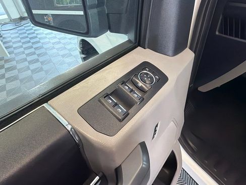 Used 2018 Ford F150 XLT AWD/4WD image 14