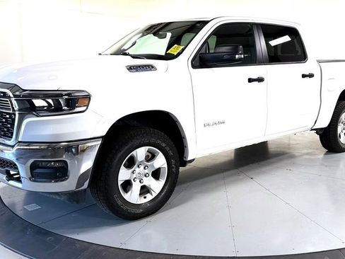 Used 2025 RAM 1500 Big Horn AWD/4WD image 8