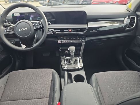 New 2026 Kia Seltos S FWD image 12