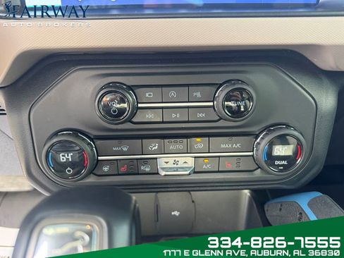 Used 2023 Ford Bronco Wildtrak image 23