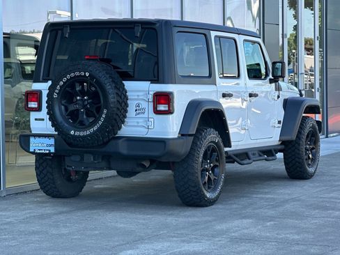 Used 2022 Jeep Wrangler Unlimited Sport AWD/4WD image 3