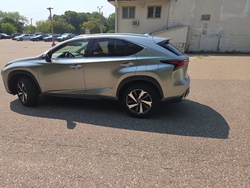 Used 2018 Lexus NX 300h AWD w/ Premium Package image 11