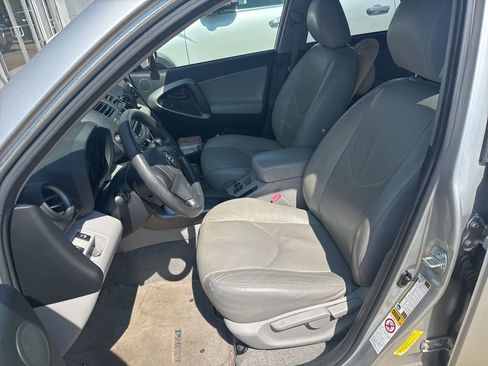 Used 2009 Toyota RAV4 2WD w/ 3rd Row image 8