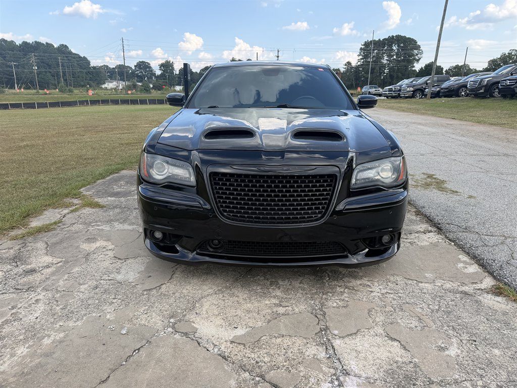 Used 2012 Chrysler 300 SRT8 w/ 19-Premium Speaker Group RWD image 2