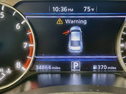 Used 2025 Nissan Altima 2.5 SV FWD image 11