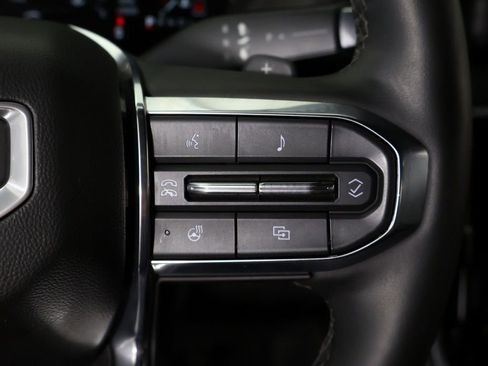 Used 2025 GMC Yukon XL Denali AWD/4WD image 56