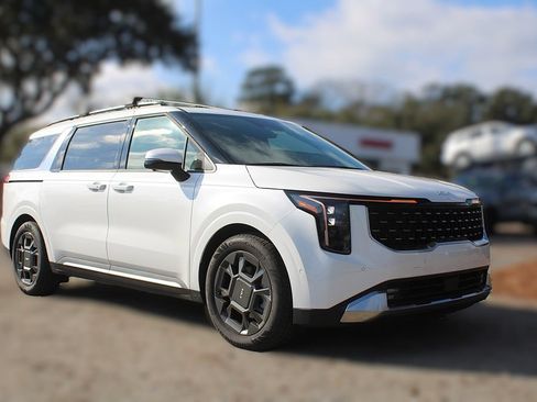 New 2027 Kia Carnival SX w/ Dark Edition Package FWD image 3