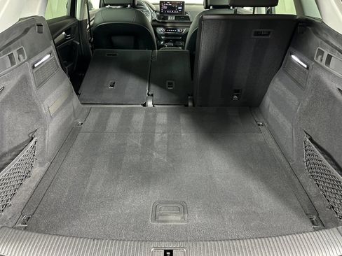 Used 2023 Audi Q5 2.0T Premium w/ Convenience Package image 14