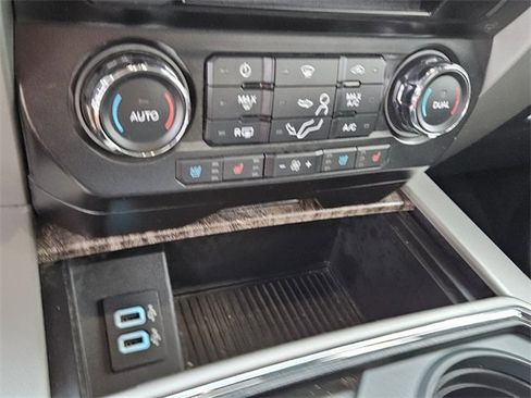 Used 2017 Ford F350 Lariat w/ Lariat Value Package image 22