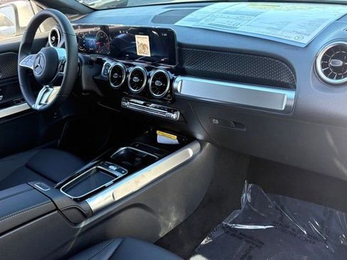 New 2026 Mercedes-Benz GLB 250 4MATIC image 24