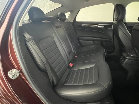 Used 2016 Ford Fusion SE w/ Equipment Group 502A FWD image 14