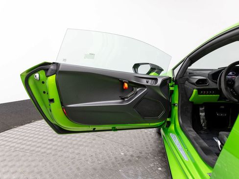 Used 2024 Lamborghini Huracan Tecnica image 23
