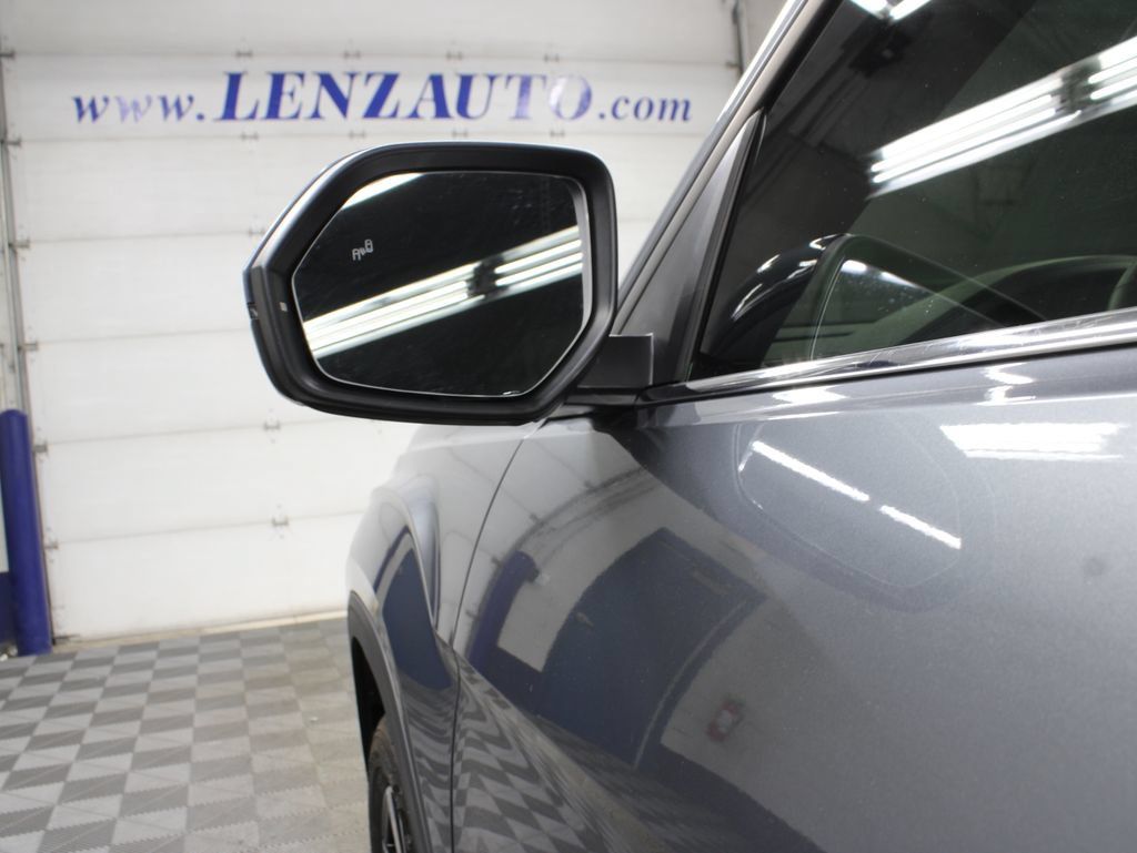 Used 2023 Volkswagen Atlas SE AWD/4WD image 59