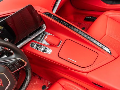 Used 2024 Chevrolet Corvette Z06 w/ Z07 Performance Package RWD image 28