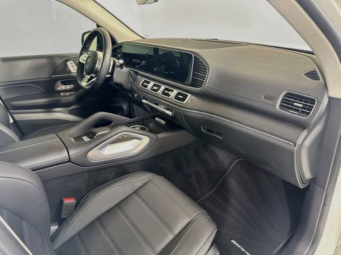 Used 2023 Mercedes-Benz GLS 580 4MATIC image 27