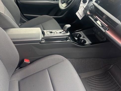 New 2026 Toyota Prius SE image 3