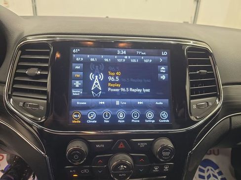Used 2021 Jeep Grand Cherokee Limited w/ Premium Lighting Group AWD/4WD image 24