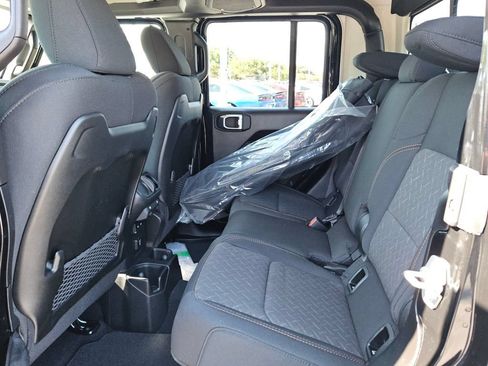 New 2026 Jeep Gladiator Mojave AWD/4WD image 11