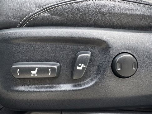 Used 2018 Toyota 4Runner Limited image 25