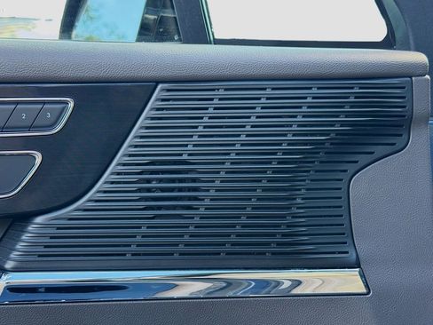 Used 2022 Lincoln Corsair Standard image 24