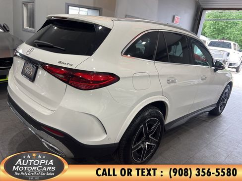 Used 2025 Mercedes-Benz GLC 350e 4MATIC w/ AMG Line image 5
