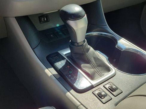 Used 2015 Toyota Highlander XLE image 23