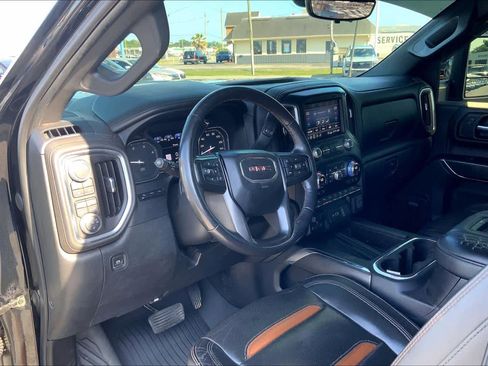 Used 2020 GMC Sierra 2500 AT4 w/ AT4 Premium Package image 17