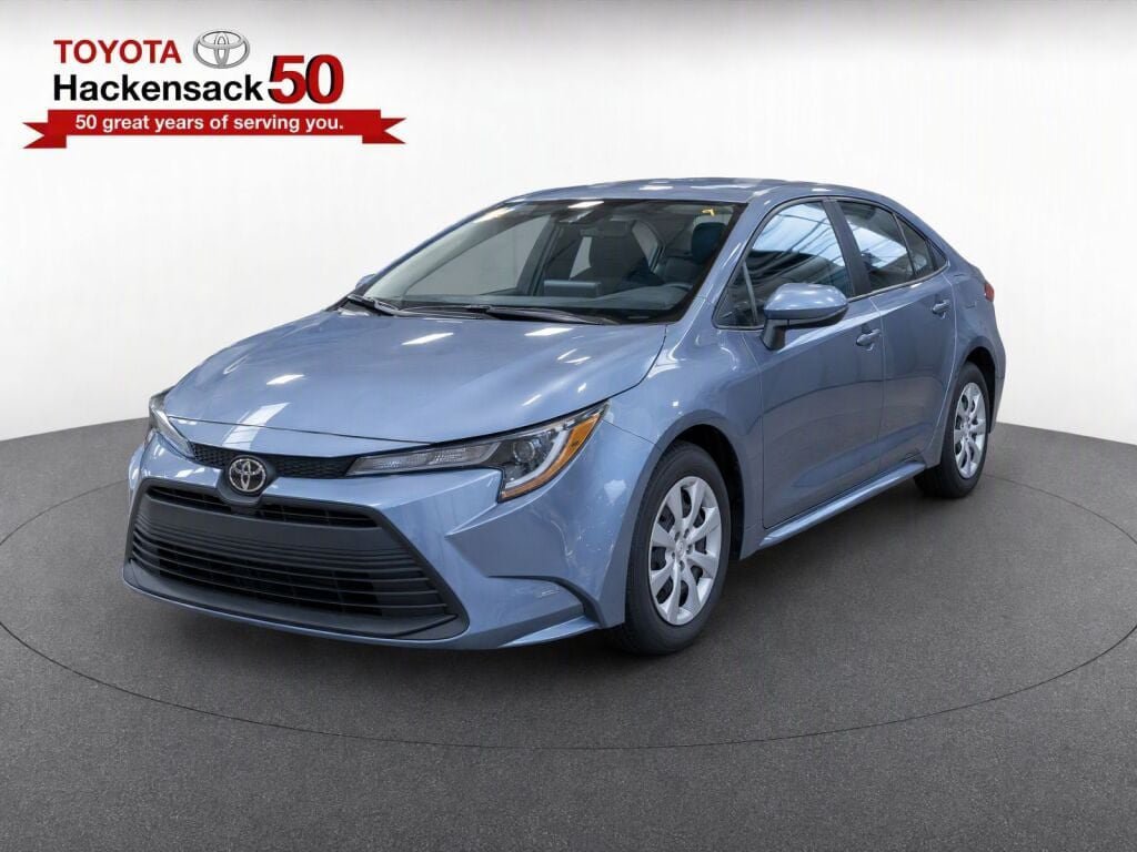 Certified 2025 Toyota Corolla LE FWD image 2