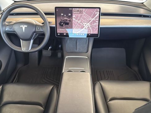 Used 2024 Tesla Model Y Long Range AWD/4WD image 21