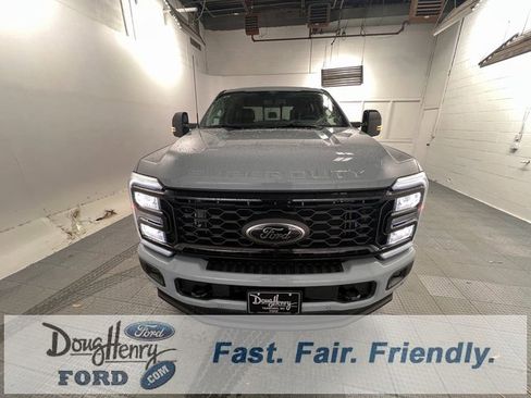 New 2026 Ford F250 Lariat w/ Black Appearance Package image 2
