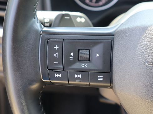 Used 2025 Nissan Rogue SV AWD/4WD image 12