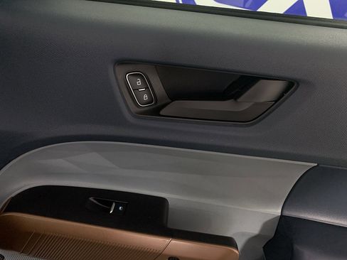 Used 2022 Ford Maverick Lariat w/ Lariat Luxury Package image 38