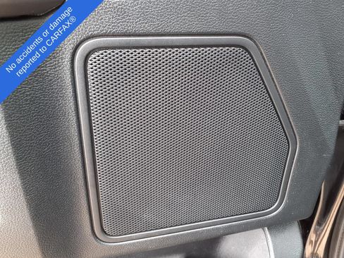 Used 2019 Ford F150 XLT w/ Equipment Group 302A Luxury AWD/4WD image 17