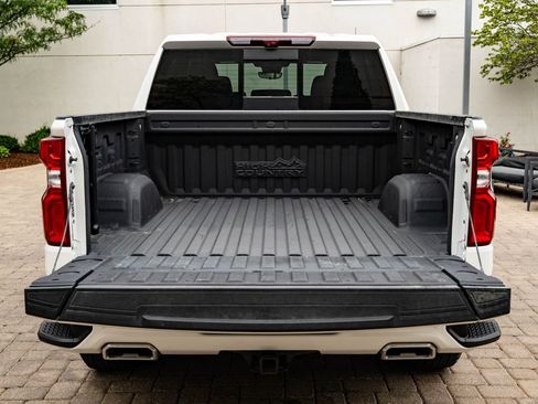 Used 2024 Chevrolet Silverado 1500 High Country w/ Technology Package AWD/4WD image 23