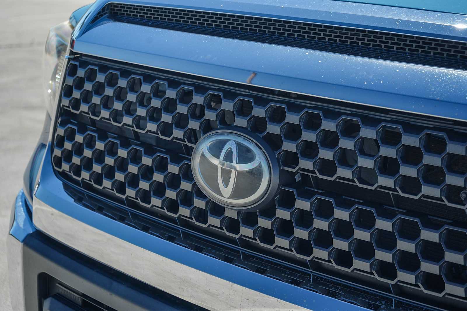 Used 2020 Toyota Tundra SR5 w/ SR5 Leather Package AWD/4WD image 10