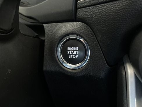 Used 2025 Toyota RAV4 XLE FWD image 20