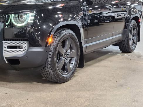 Used 2024 Land Rover Defender 130 S image 17