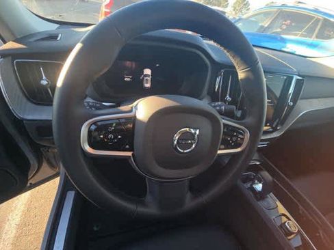 Certified 2025 Volvo XC60 B5 Plus image 9