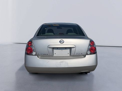 Used 2005 Nissan Altima 2.5 S w/ (F01) Convenience Pkg FWD image 4
