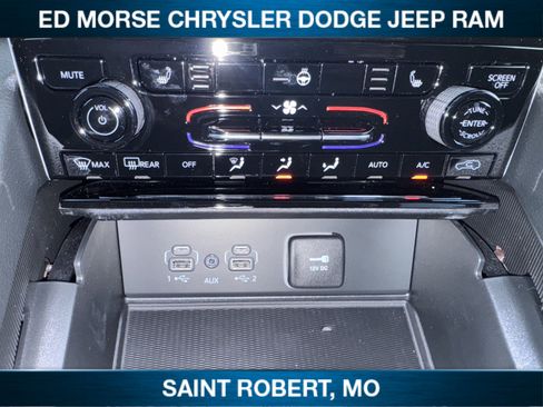 New 2025 Jeep Grand Cherokee Altitude AWD/4WD image 18