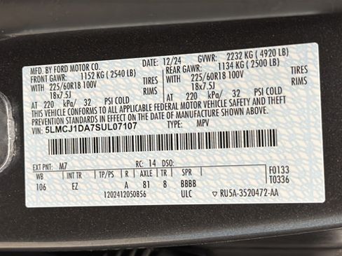 Used 2025 Lincoln Corsair AWD image 27