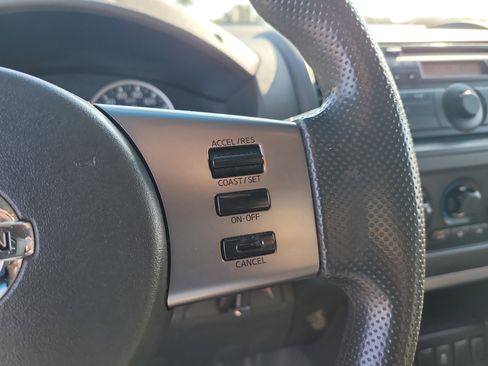 Used 2012 Nissan Pathfinder S image 27