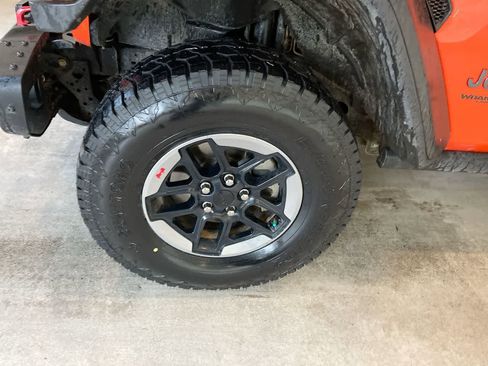 Used 2019 Jeep Wrangler Unlimited Rubicon image 10